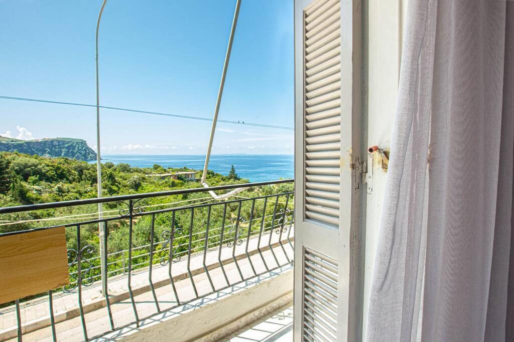 Blue Maraci 2 - Sea View, Kitchen, Beach Access Himare Exterior foto